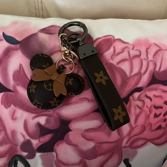 Key chains - Picture 3 of 4